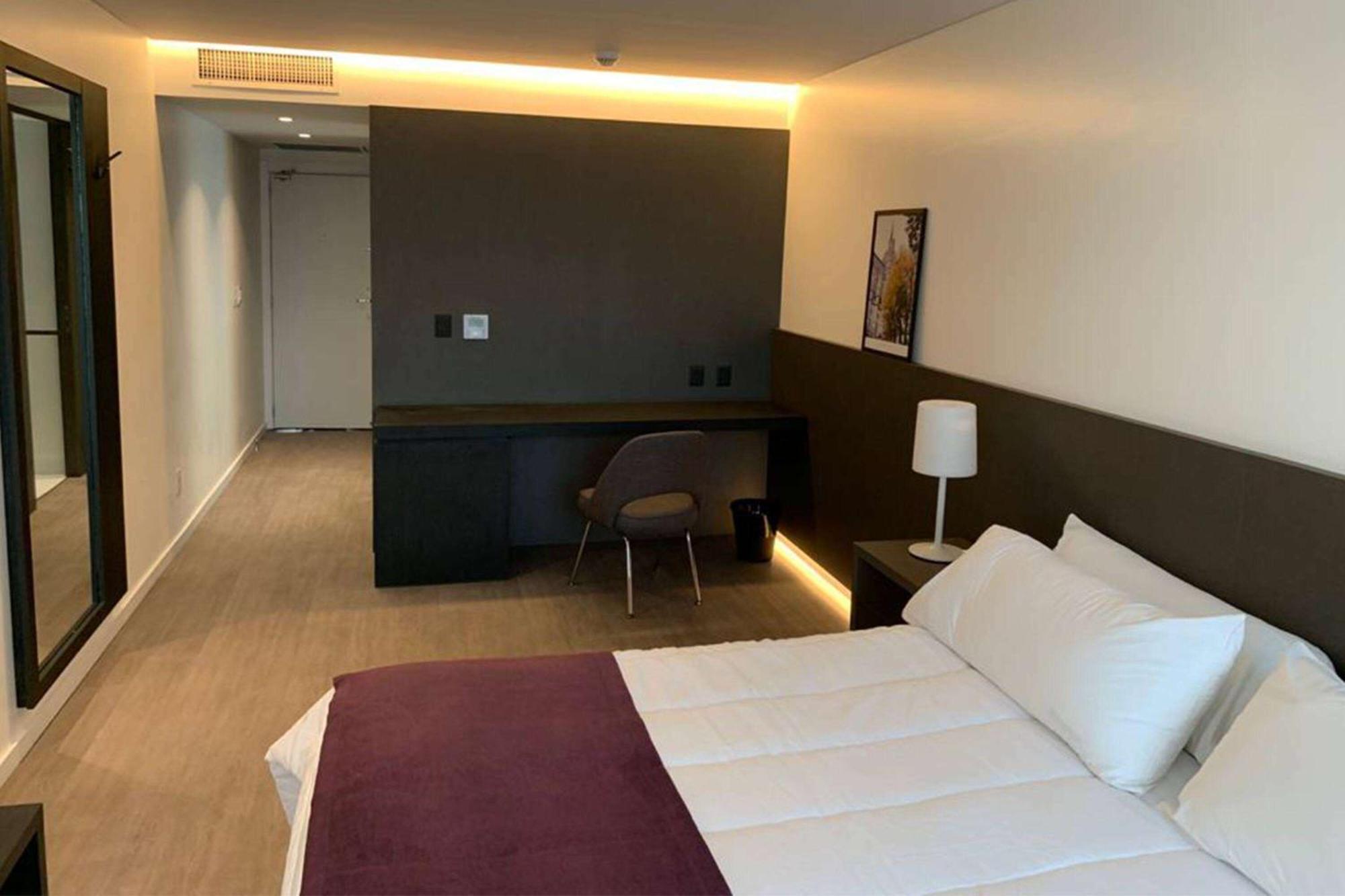 Hotel Dazzler By Wyndham La Plata Exterior foto